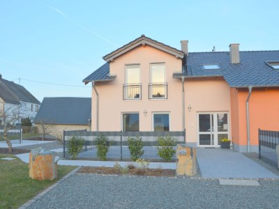 Holiday house Ferienhaus mit Terrasse nahe vulkanischen Seen - Outdoor photo 7