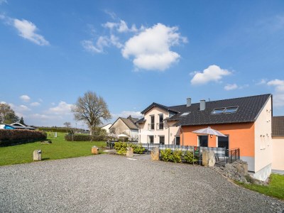 Holiday house Ferienhaus mit Terrasse nahe vulkanischen Seen - Outdoor photo 9