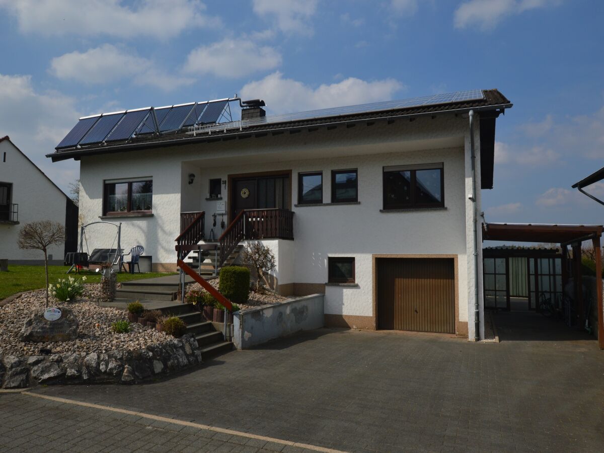 Apartment Wohnung in Leudersdorf, Eifel mit Terrasse