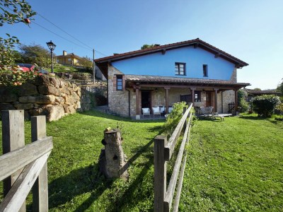 Holiday house Cozy Cottage with Pool & Terrace - Outdoor photo 5