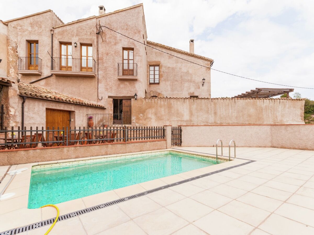 Holiday house Cottage in Maians with Shared Pool
