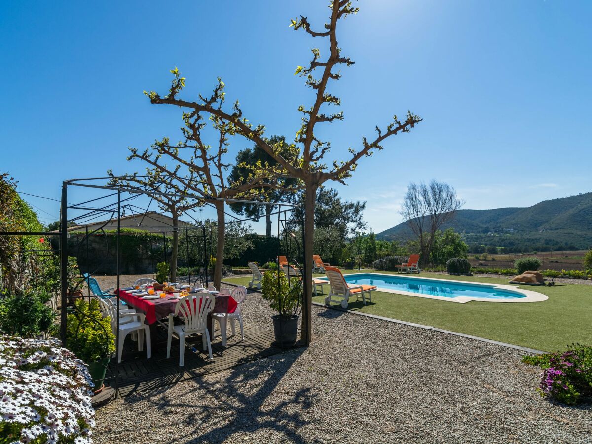 Cottage Belvilla by OYO La Masia de Cal Badia - Outdoor photo 5