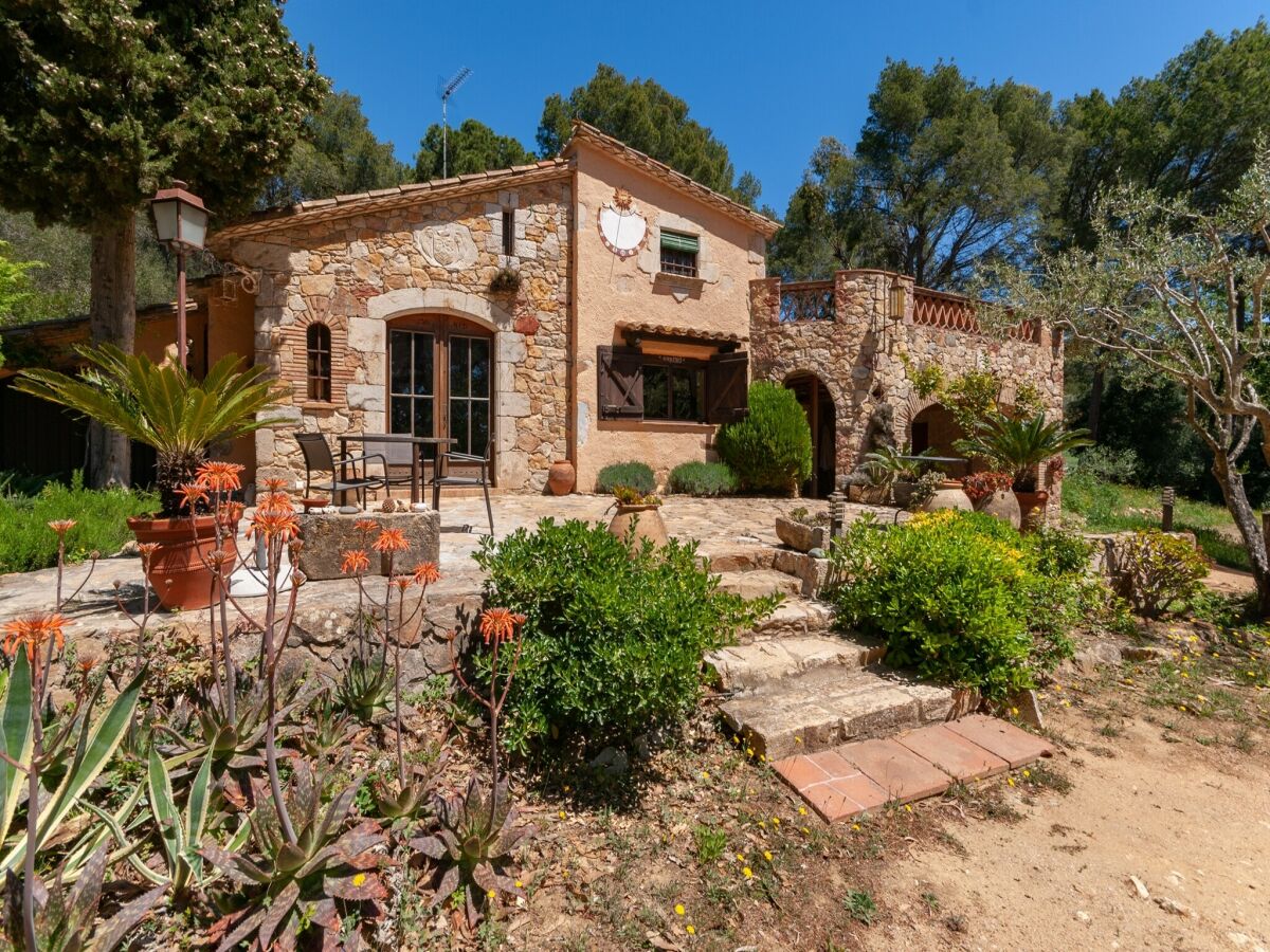 Cottage Villa in Spain near Costa Brava