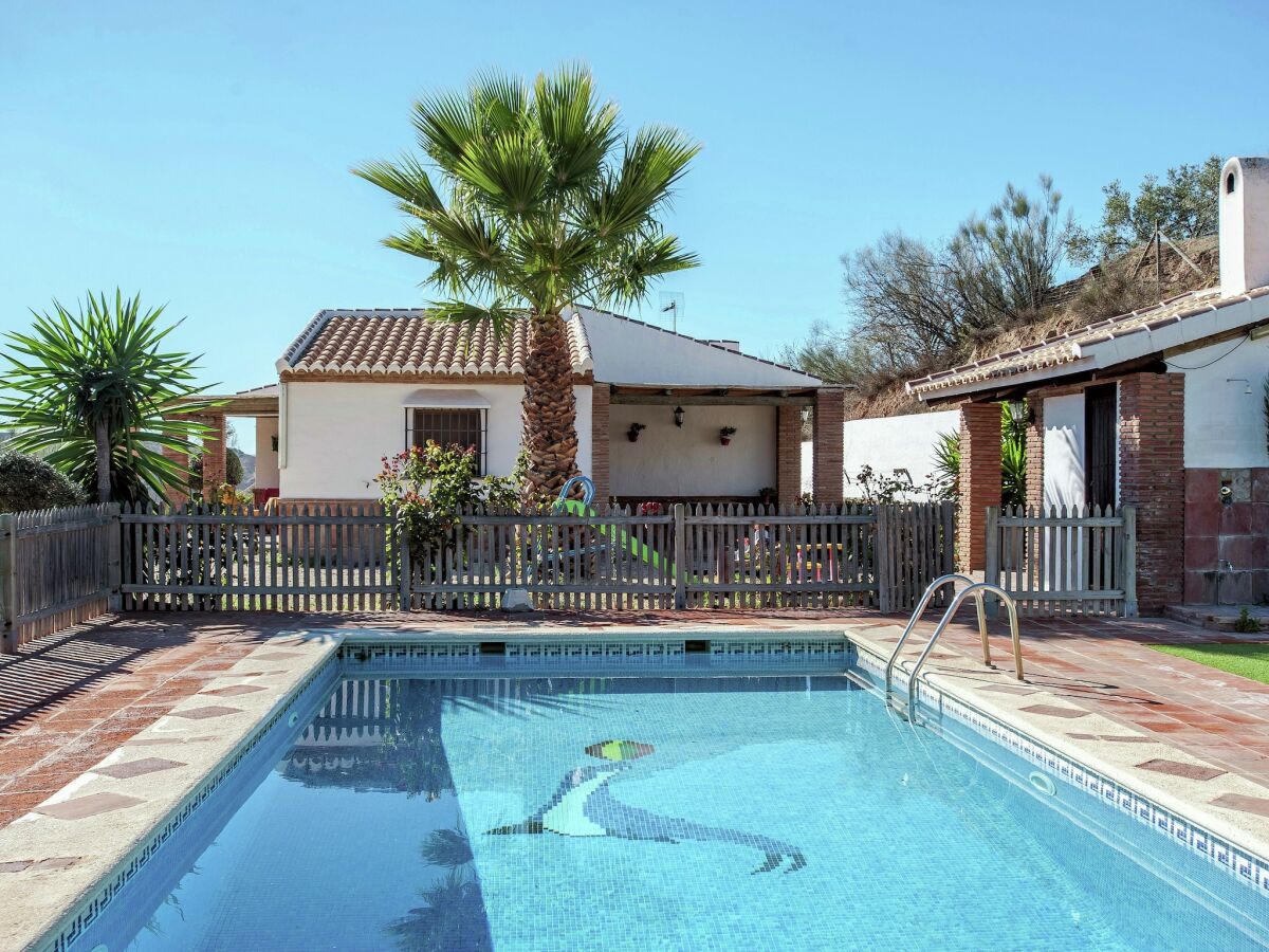 Holiday house Spacious Cottage with Pool