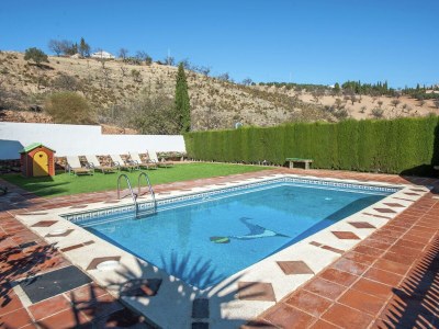 Holiday house Spacious Cottage with Pool - Outdoor photo 4