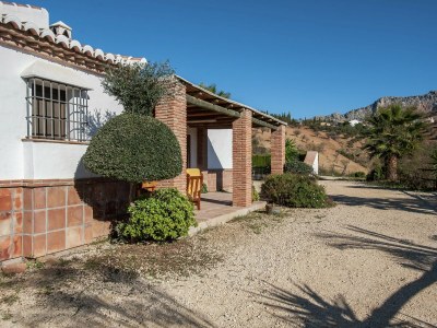 Holiday house Spacious Cottage with Pool - Outdoor photo 6