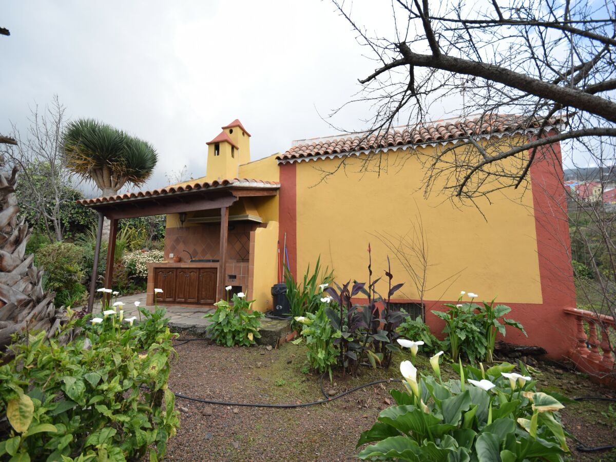 Holiday house Höhlenhaus in Teneriffa mit Pool und Strand - Outdoor photo 2