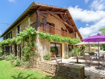 Holiday house Geräumiges Bauernhaus mit Pool - Outdoor photo 9