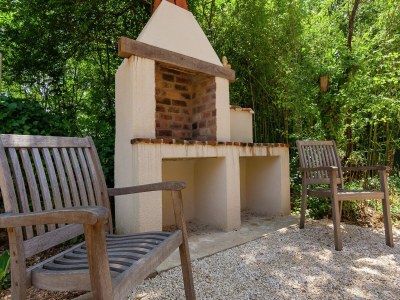 Holiday house Geräumiges Bauernhaus mit Pool - Outdoor photo 12