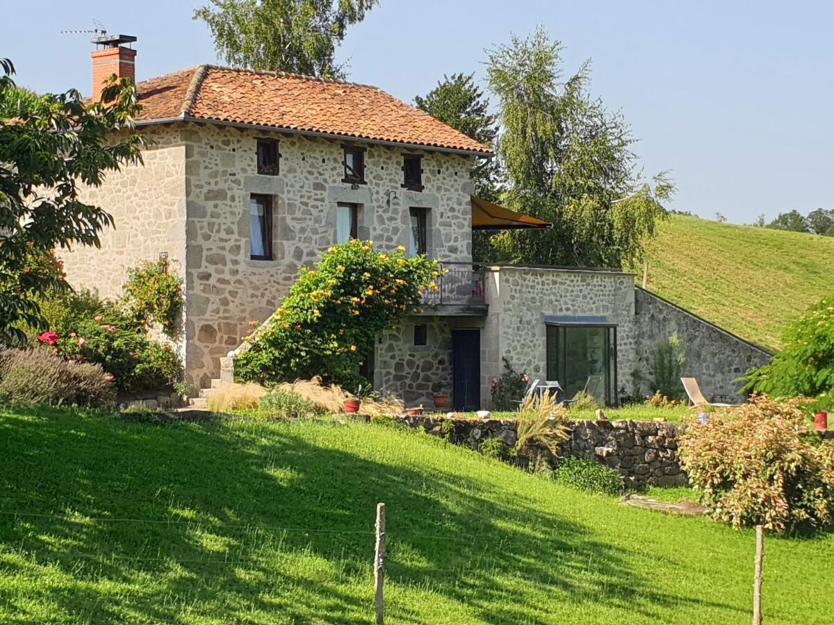 Cottage Hilltop Haven in Parlan