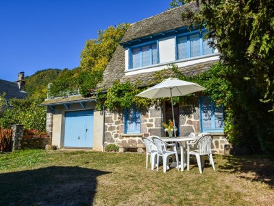 Holiday house Vic-sur-Cère Family Nest - Outdoor photo 3