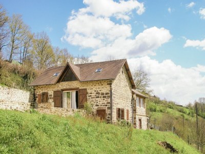 Villa Villa with Pool & Views in Sérilhac - Outdoor photo 3