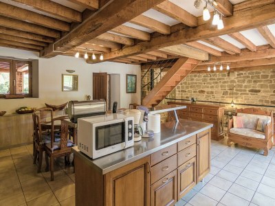 Villa Villa with Pool & Views in Sérilhac - Features photo 9