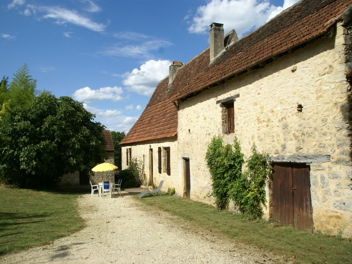 Holiday house Malerisches Haus in Berbiguières - Outdoor photo 3