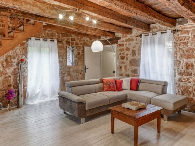 Holiday house Tranquil holiday home with private pool in Black Périgord - Holiday house