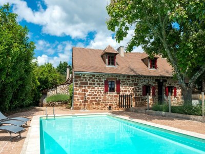 Holiday house Tranquil holiday home with private pool - Outdoor photo 6