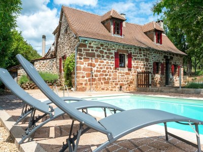 Holiday house Tranquil holiday home with private pool - Outdoor photo 9