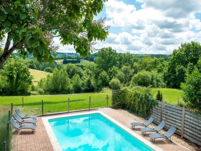 Holiday house Tranquil holiday home with private pool - Outdoor photo 11