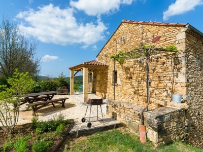 Holiday house Mazeyrolles Waldflucht - Outdoor photo 11