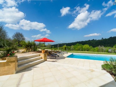 Holiday house Mazeyrolles Waldflucht - Outdoor photo 12