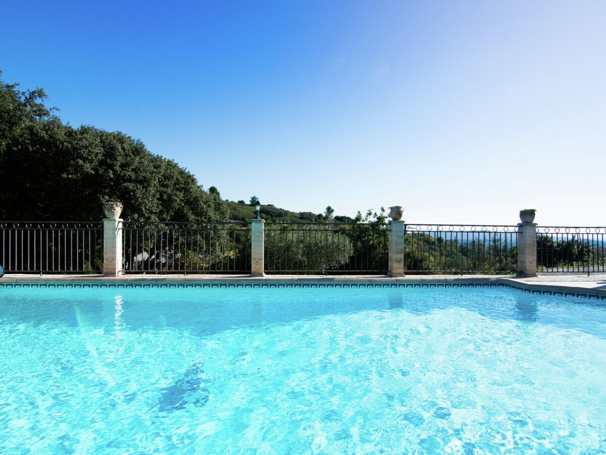 Villa Villa in Lédenon with Private Pool