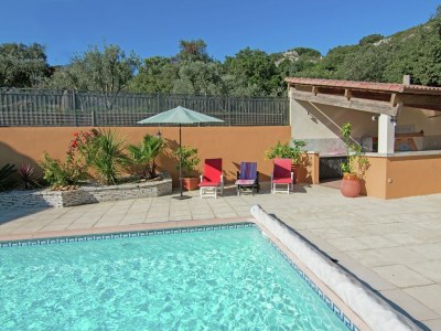 Villa Villa in Lédenon with Private Pool - Outdoor photo 7