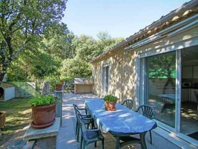 Villa Villa in Lédenon with Private Pool - Outdoor photo 8