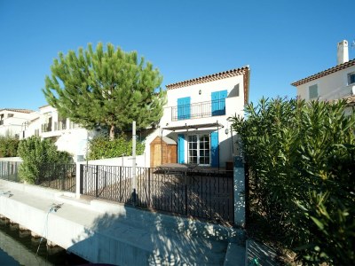 Villa Villa mit Blick auf den Yachthafen in Gard - Villa