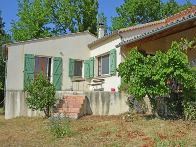 Holiday house Einfache Villa in Barjac mit Swimmingpool - Outdoor photo 11