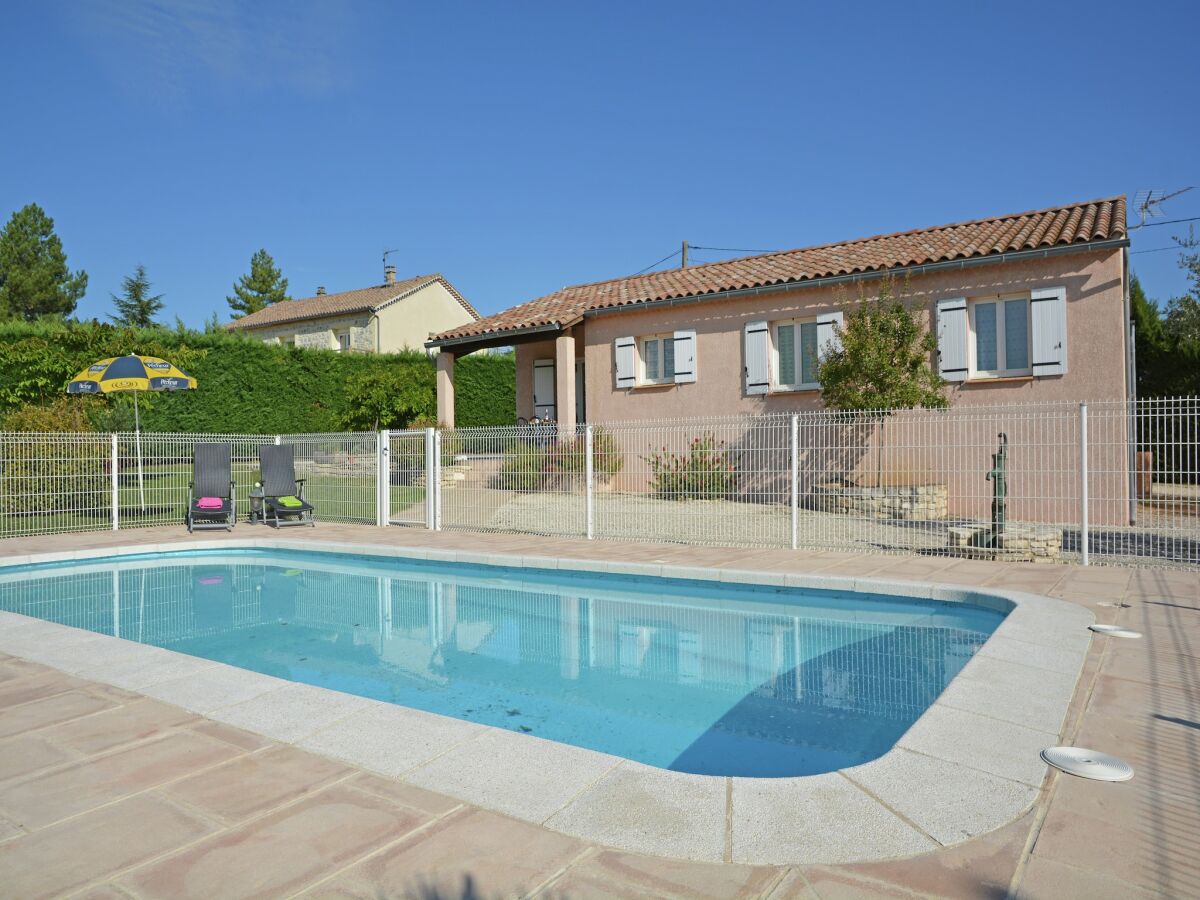 Villa Comfortable villa with swimming pool