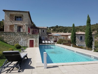 Villa Ferienhaus mit Aussicht und privatem Pool in Gard - Villa