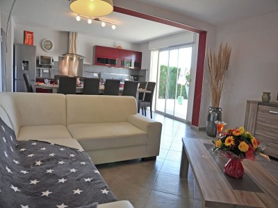 Villa Luxury villa with private pool - Features photo 18