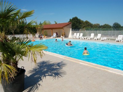 Holiday house Charming holiday home with pool and pond - Outdoor photo 5
