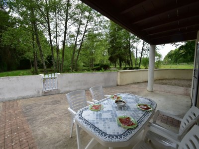 Holiday house Charming holiday home with pool and pond - Outdoor photo 9