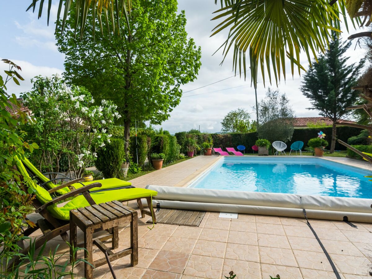 Holiday house Schönes Ferienhaus mit Innenhof - Outdoor photo 2