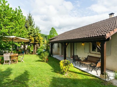 Holiday house Schönes Ferienhaus mit Innenhof - Outdoor photo 4