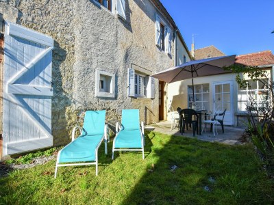 Holiday house Vintage Retreat in Montfaucon - Outdoor photo 2
