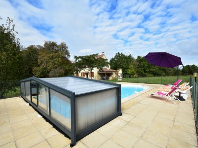 Holiday house Spacious holiday home with private pool - Outdoor photo 2