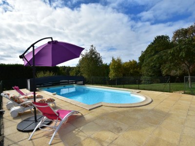 Holiday house Spacious holiday home with private pool - Outdoor photo 5