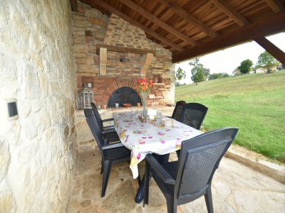 Holiday house Spacious holiday home with private pool - Outdoor photo 12