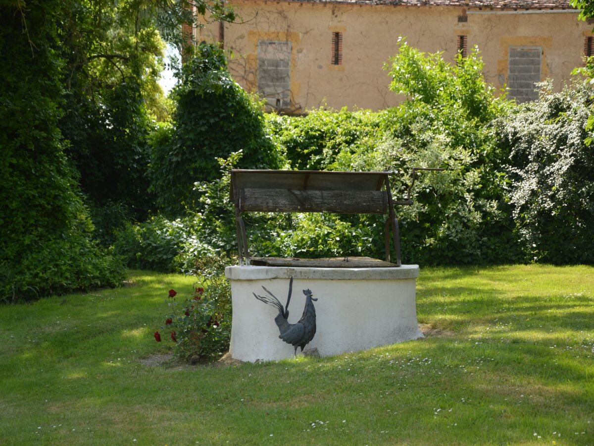 Cottage Villa in Champvert mit Teichblick Terrasse - Outdoor photo 4