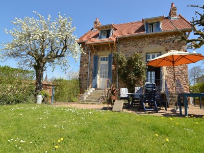 Holiday house Unique holiday home in Saint-Honoré-les-Bains - Outdoor photo 7