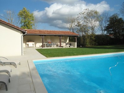 Holiday house Luxuriöses Ferienhaus mit privatem Pool - Outdoor photo 4