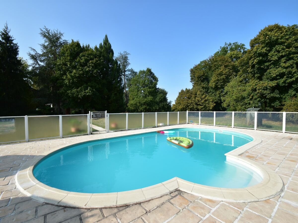 Cottage Haus in Burgund mit Privatpool