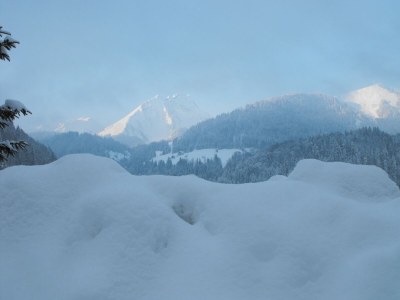 Chalet Chalet in Rhone Alpes with Stunning Views - Outdoor photo 4
