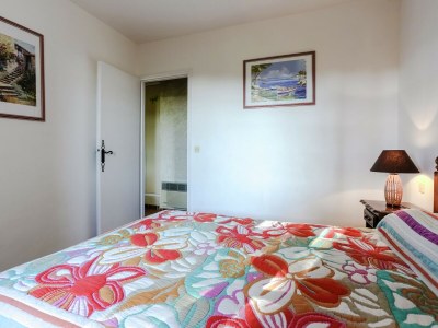 Holiday house Holiday Home in Bormes-les-Mimosas with Pool - Features photo 14