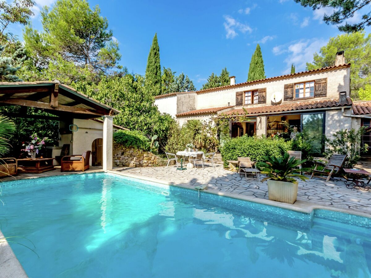 Holiday house Holiday Home in Le Luc with Pool & Vineyards