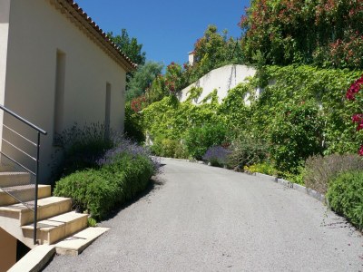 Villa Villa in Les Adrets with Pool & Hill Views - Outdoor photo 12