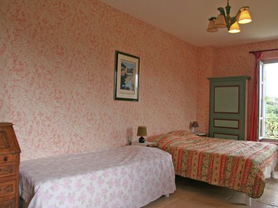 Cottage Holiday Home near Mont Ventoux Pool - Features photo 11