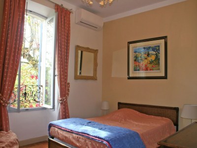 Cottage Holiday Home near Mont Ventoux Pool - Features photo 16